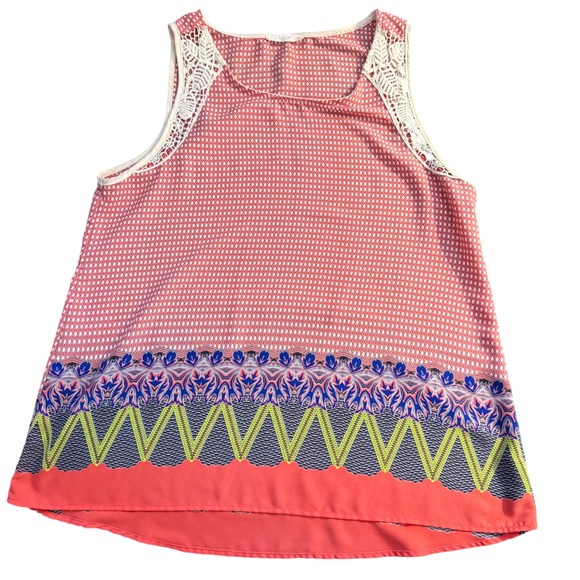 Le Lis Tops - LE LIS USA Made Boho Crochet Trim Geometric Print‎ Tank Top Womens L